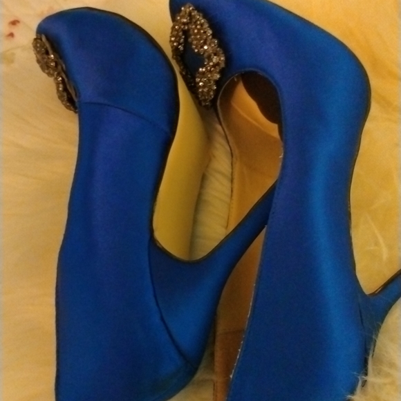 Blue Satin Evening Shoes - Picture 6 of 15